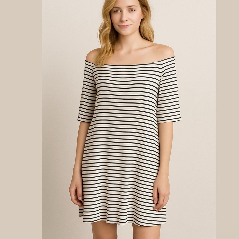 𝅺Old Navy Off the Shoulder Striped Dress Large NWT